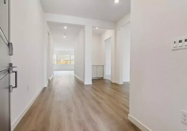 Vallejo, CA 94591,8078 Waterfall LN