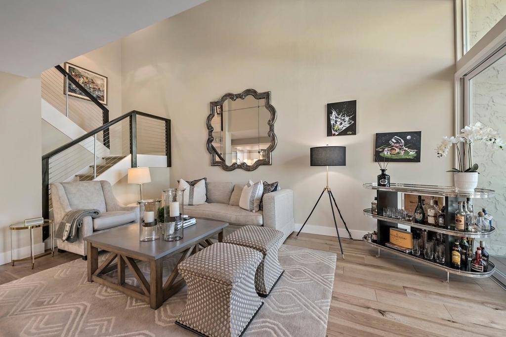 Los Gatos, CA 95032,105 El Porton