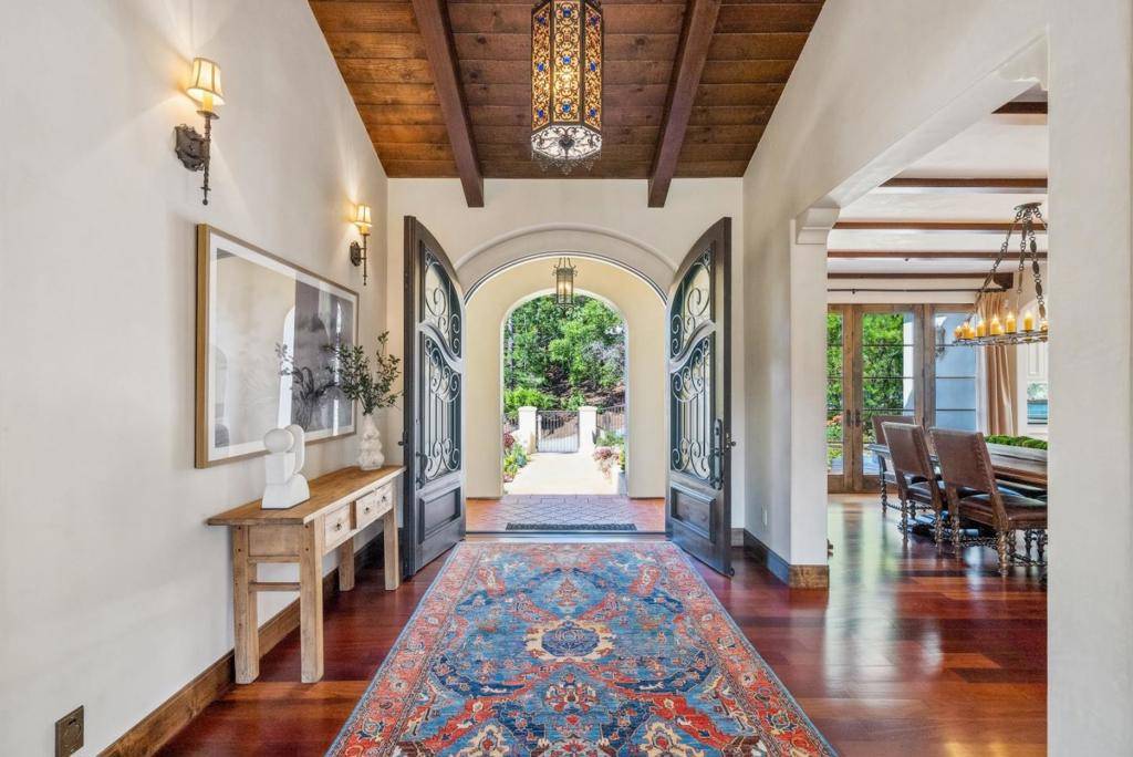 Hillsborough, CA 94010,25 Searsville CT