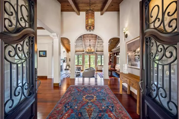 Hillsborough, CA 94010,25 Searsville CT