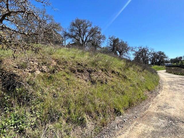 Lakeport, CA 95453,355 Pine Ridge RD