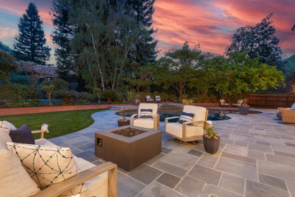 Los Altos Hills, CA 94022,11991 Murietta LN