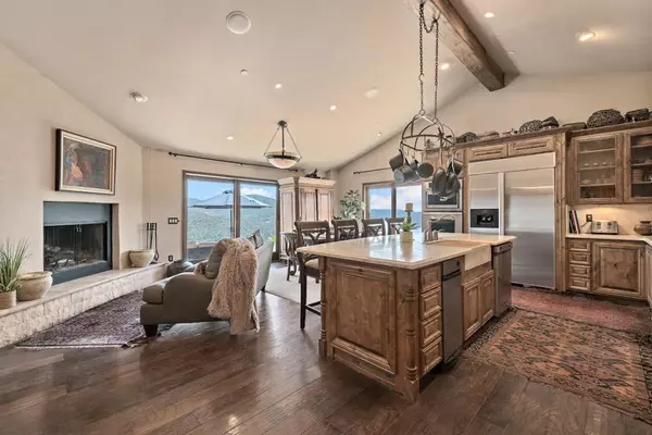 19375 Montevina RD, Los Gatos, CA 95033