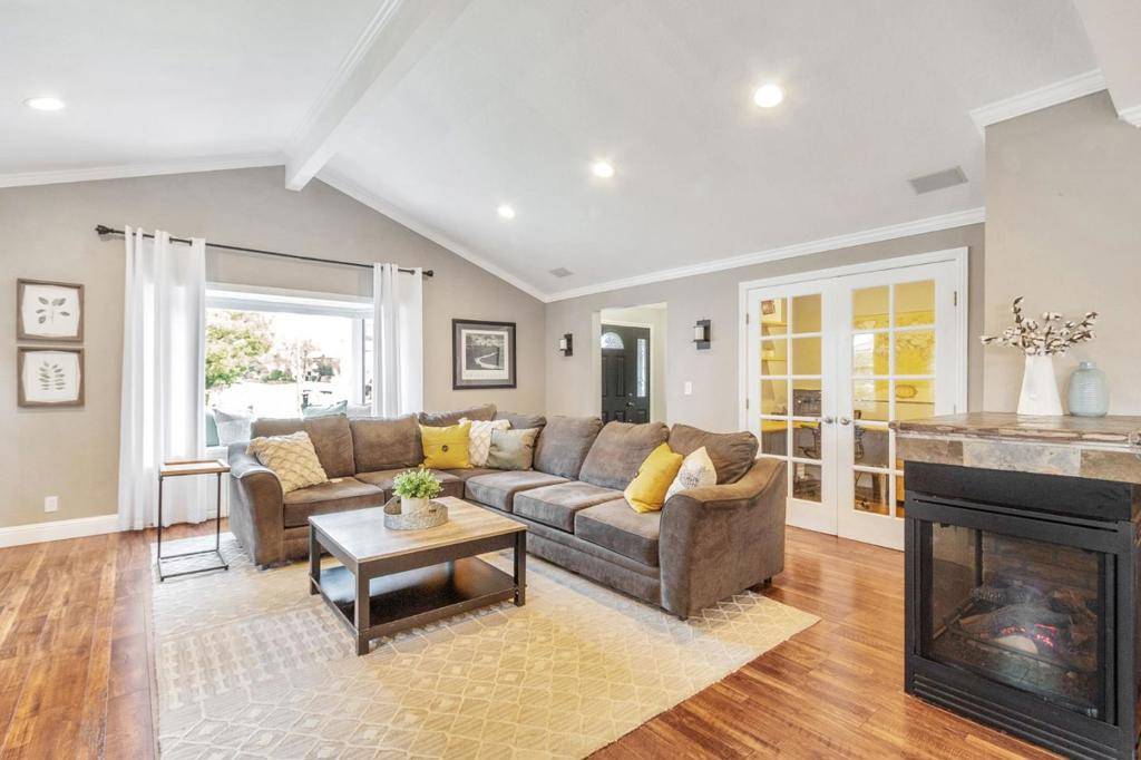 San Jose, CA 95124,5499 Mary Jo WAY