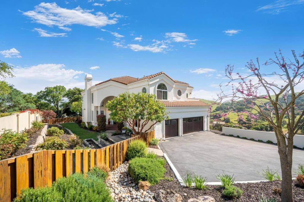 Morgan Hill, CA 95037,1566 Llagas RD