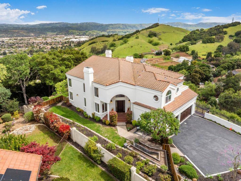 Morgan Hill, CA 95037,1566 Llagas RD