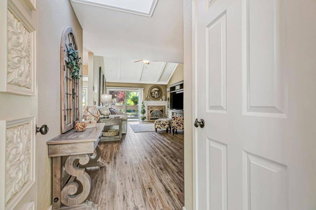 San Jose, CA 95135,6094 Montgomery CT