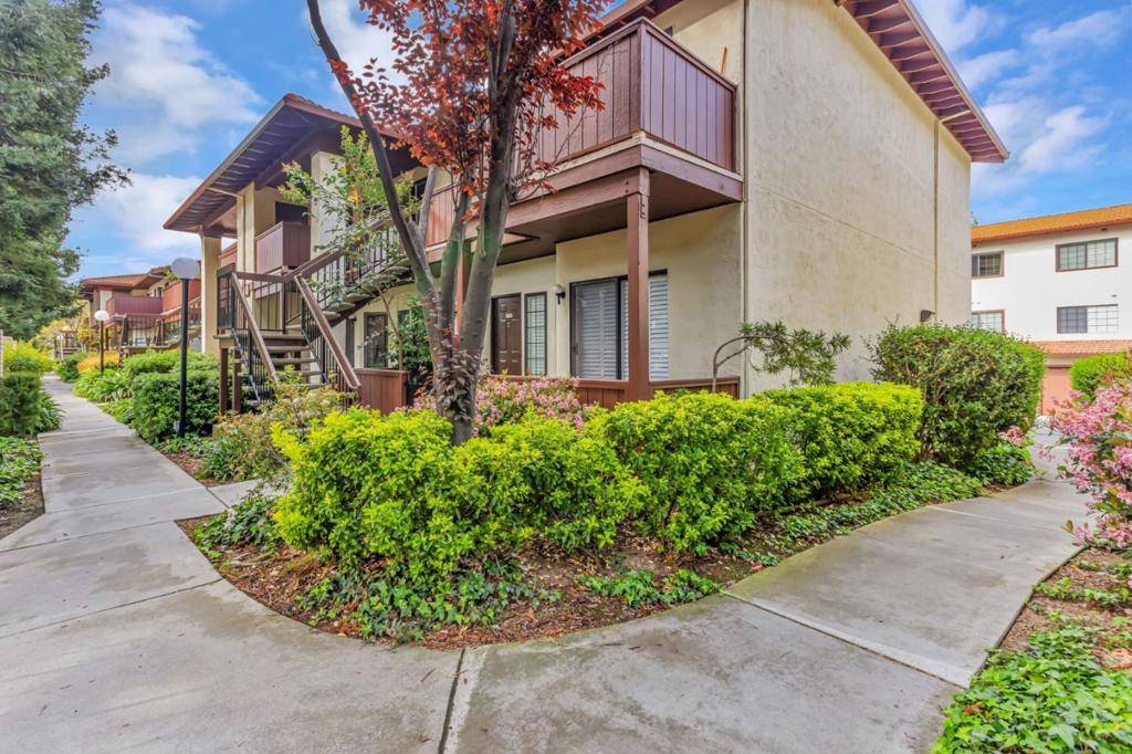436 Costa Mesa TER #G,  Sunnyvale,  CA 94085