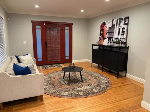 Berkeley, CA 94710,10181020 Bancroft WAY