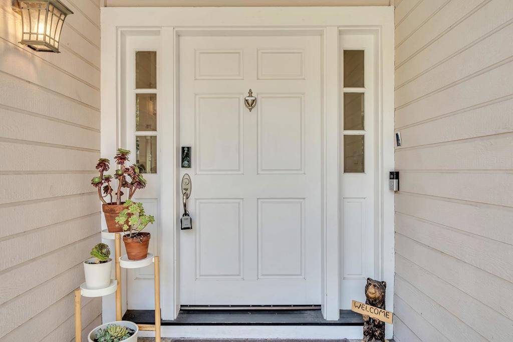 Castro Valley, CA 94552,6022 Slopeview CT