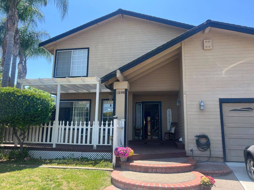 Gilroy, CA 95020,1298 Hersman DR