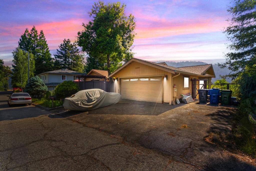 267 Crows Nest DR, Boulder Creek, CA 95006