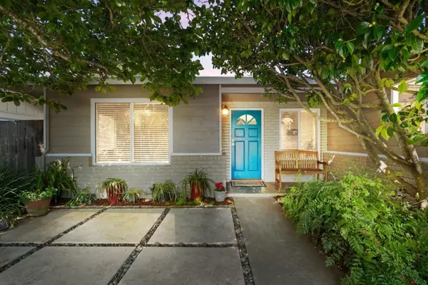 2975 Mattison LN, Santa Cruz, CA 95065