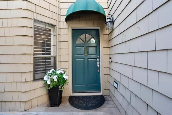 Palo Alto, CA 94306,443 College AVE