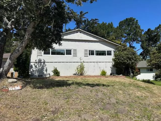 Monterey, CA 93940,4 Via Ladera