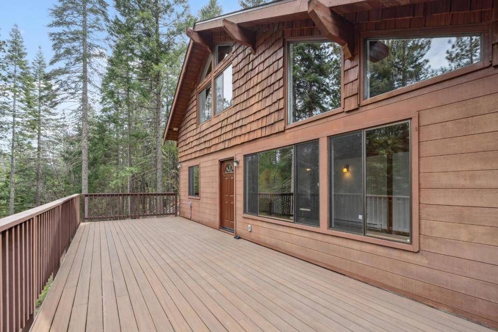 2120 Pack TRL, Mount Shasta, CA 96067