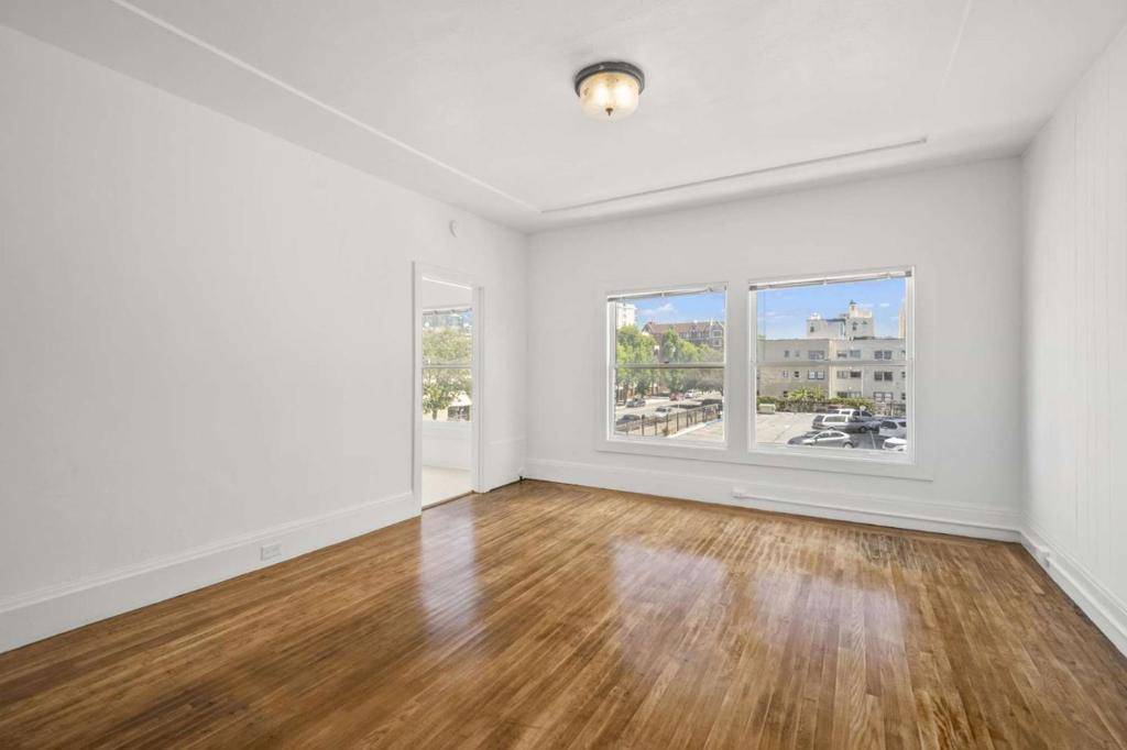 Oakland, CA 94612,1520 Madison ST