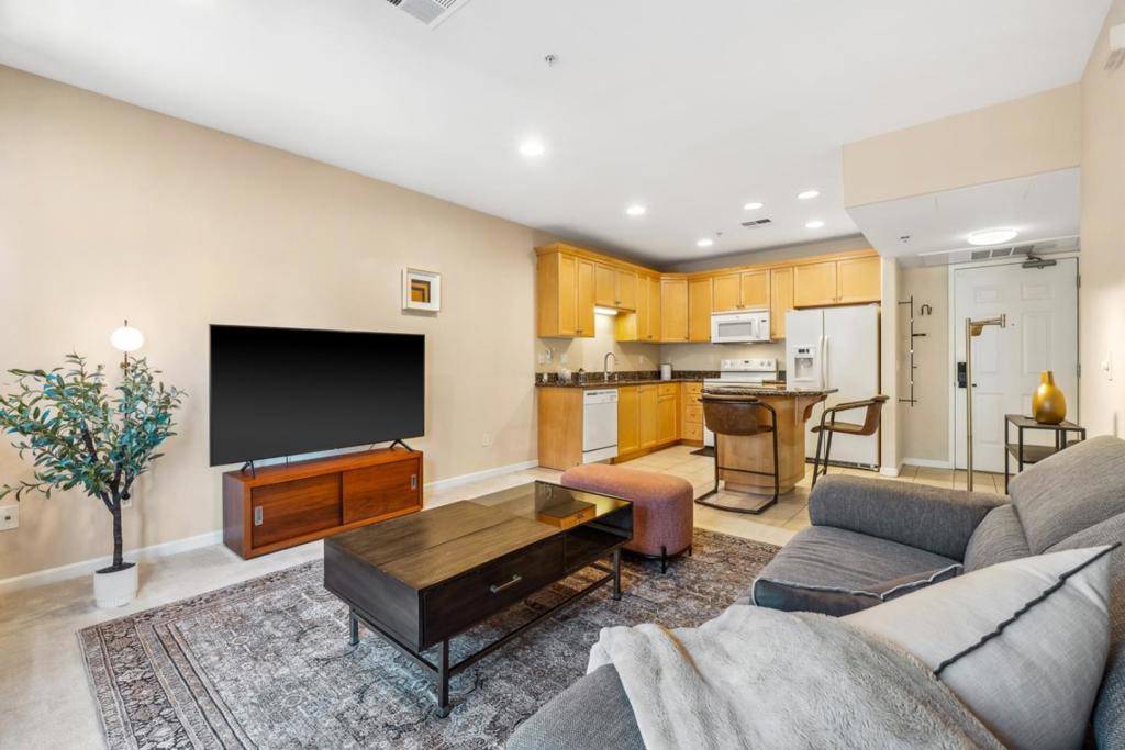 San Jose, CA 95116,88 N Jackson AVE #414