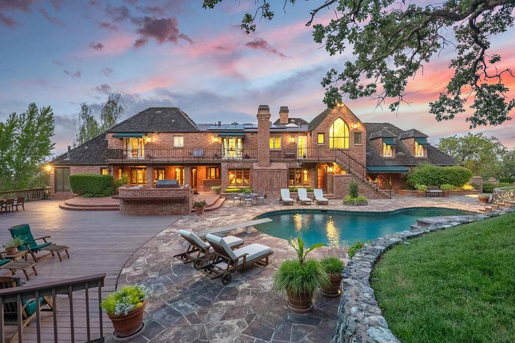 12359 Farr Ranch RD, Saratoga, CA 95070