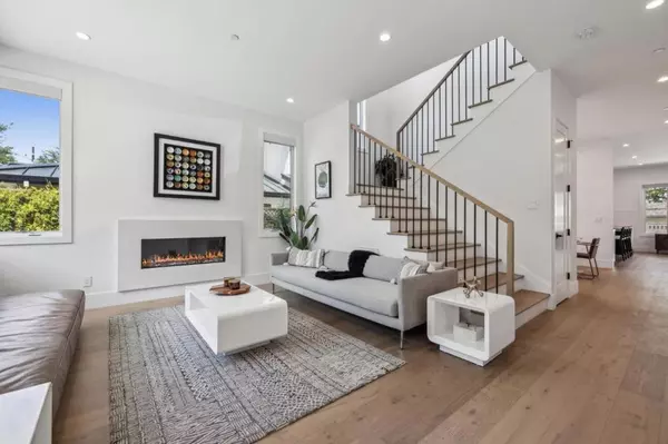 Menlo Park, CA 94025,950 Lucky AVE