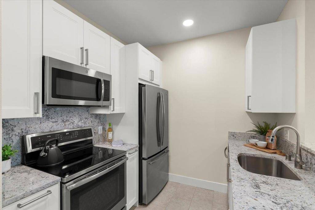 Mountain View, CA 94040,2255 Showers DR #124