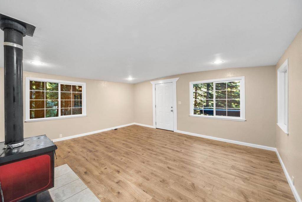 Felton, CA 95018,10229 Redwood DR