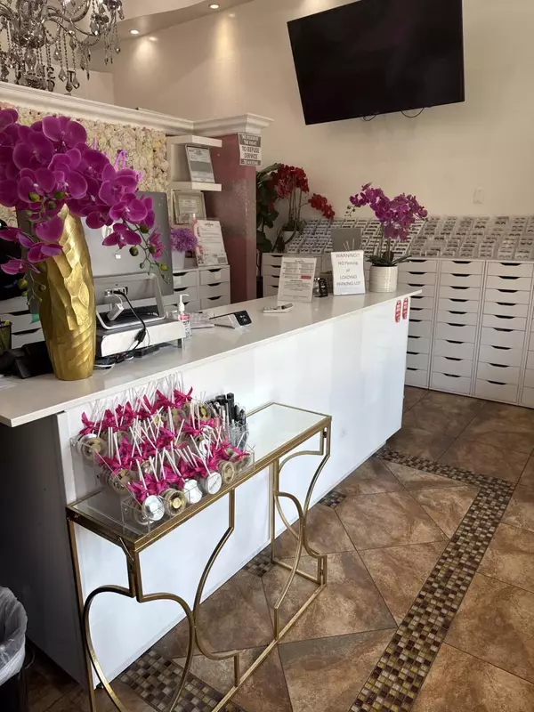 San Jose, CA 95122,999 Story RD #9018