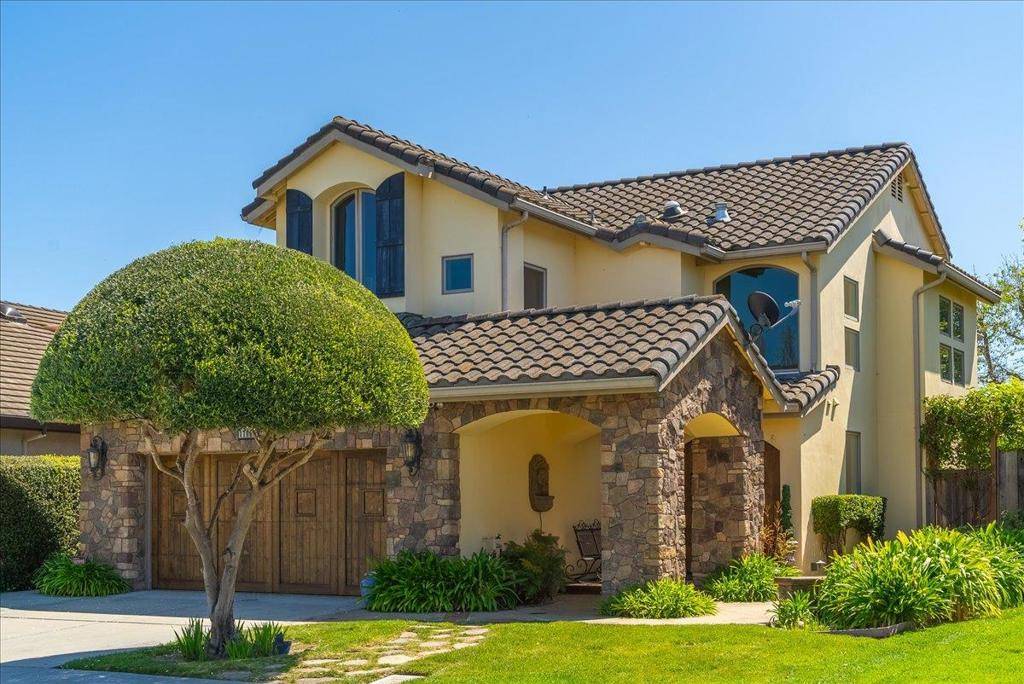 Salinas, CA 93908,17666 Winding Creek RD