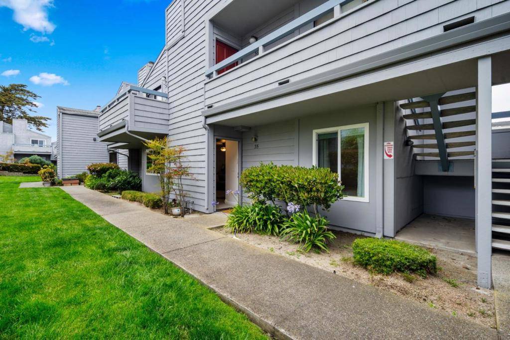 Marina, CA 93933,3095 Marina DR #35