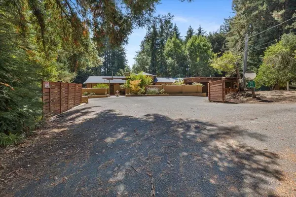 Santa Cruz, CA 95060,211 Hidden LN