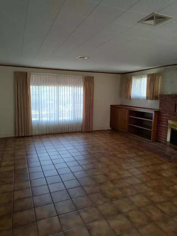 Hollister, CA 95023,861 Enterprise RD