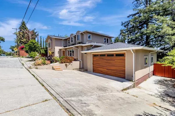 Redwood City, CA 94062,3119 Oak Knoll DR