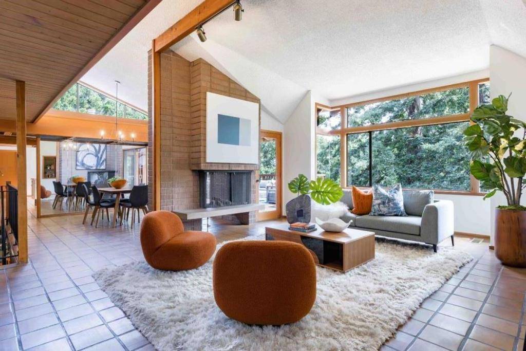 Los Altos Hills, CA 94022,27690 Briones CT