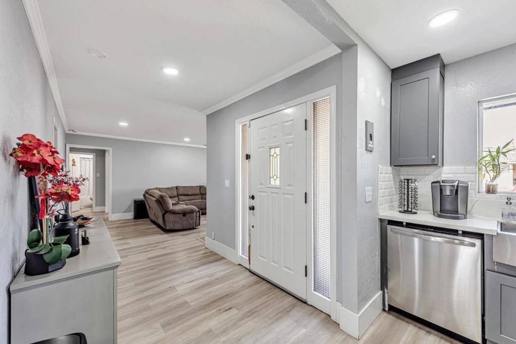 San Leandro, CA 94577,1247 Benedict CT