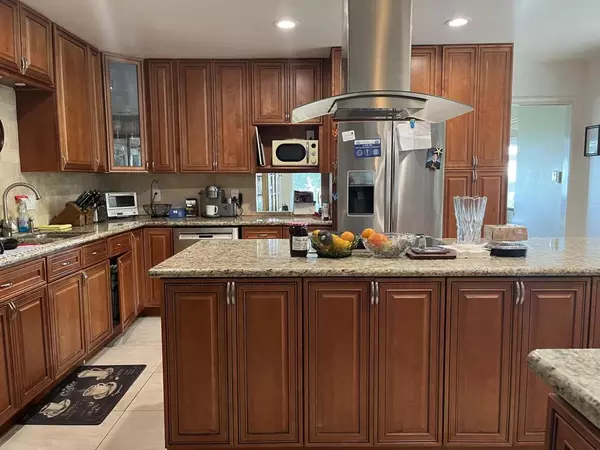 San Jose, CA 95132,15241 Camelot DR
