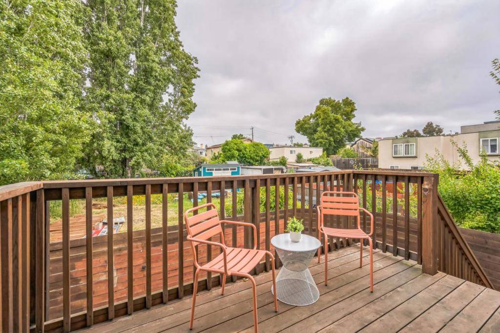Oakland, CA 94609,696 29th ST