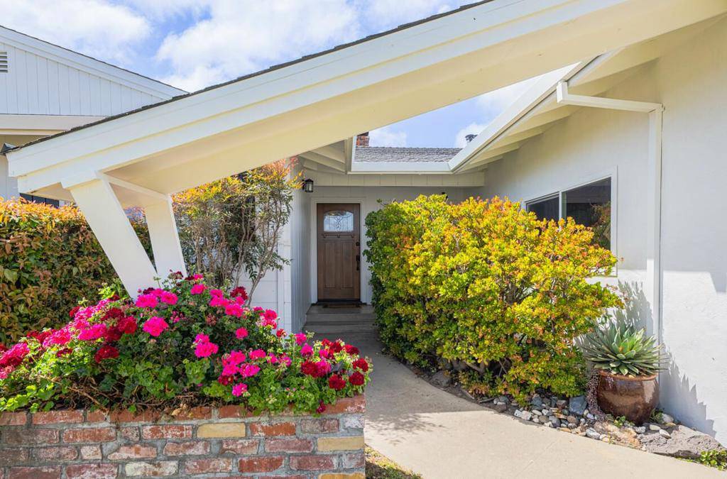 Salinas, CA 93901,914 Junipero WAY