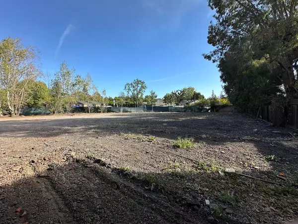Menlo Park, CA 94025,301 6th AVE