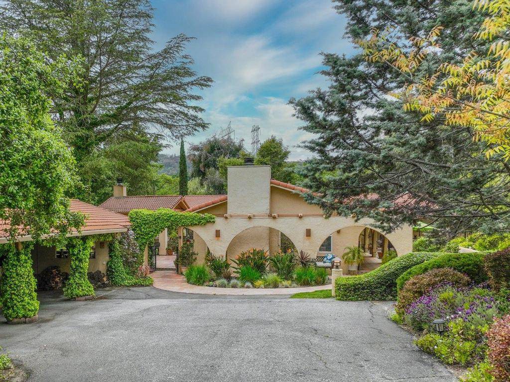 Gilroy, CA 95020,8103 Crestview CT
