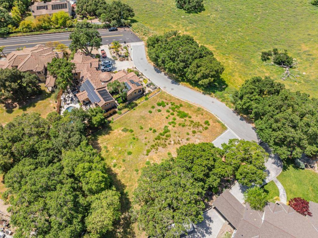 Gilroy, CA 95020,2391 Mantelli DR