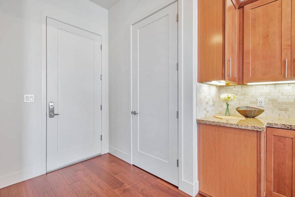 Foster City, CA 94404,1028 Foster Square LN #403