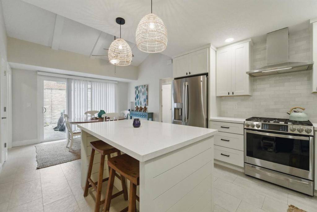 Watsonville, CA 95076,115 Oceanview DR