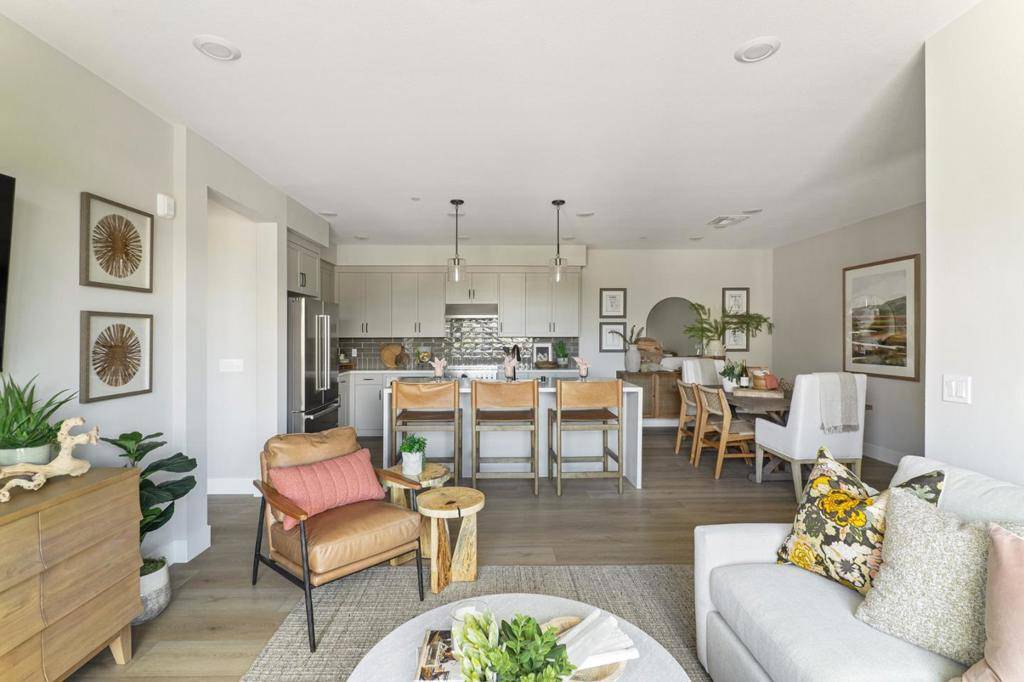 Sunnyvale, CA 94087,1303 Barbet CIR #7