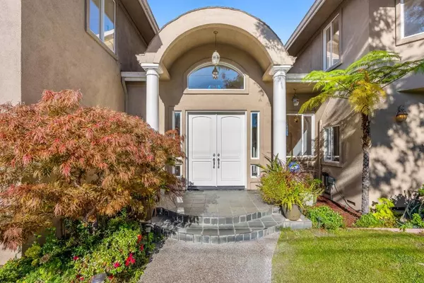 Redwood City, CA 94061,325 E Oakwood BLVD