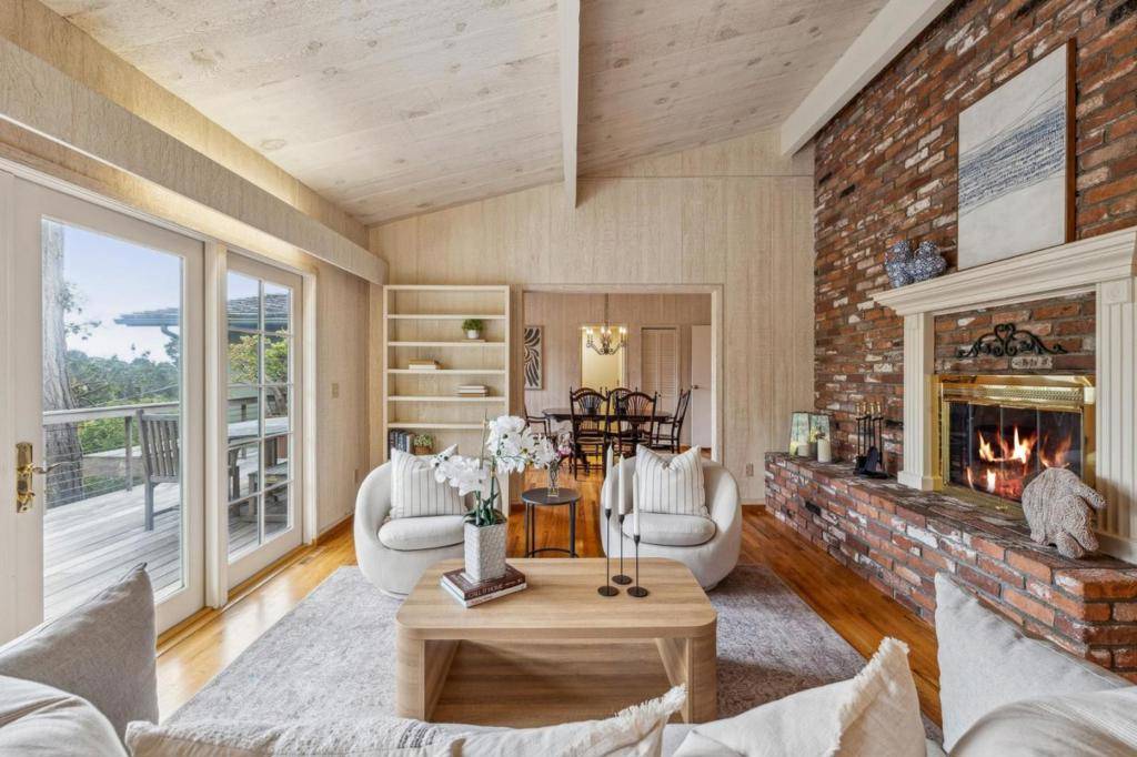 Carmel, CA 93921,Pine Ridge WAY