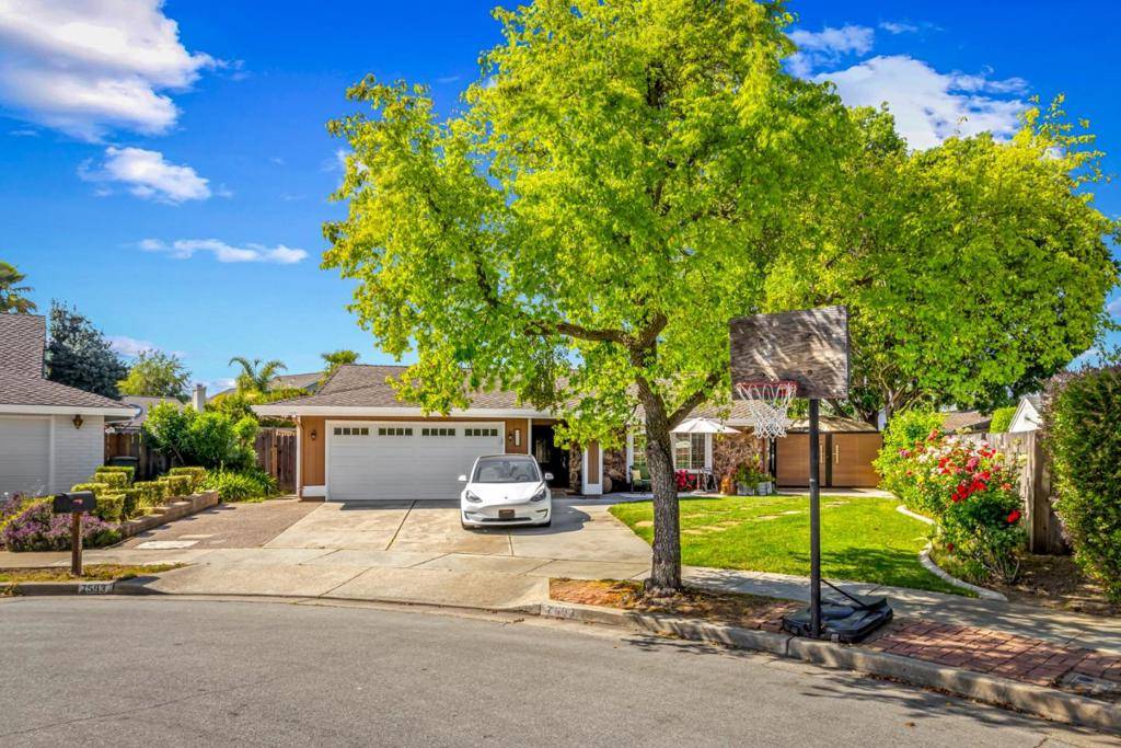 7593 Spruce CT, Gilroy, CA 95020