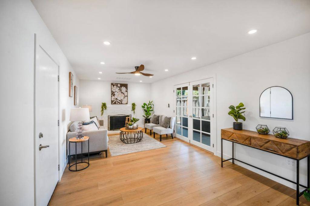 Morgan Hill, CA 95037,125 Foothill CT