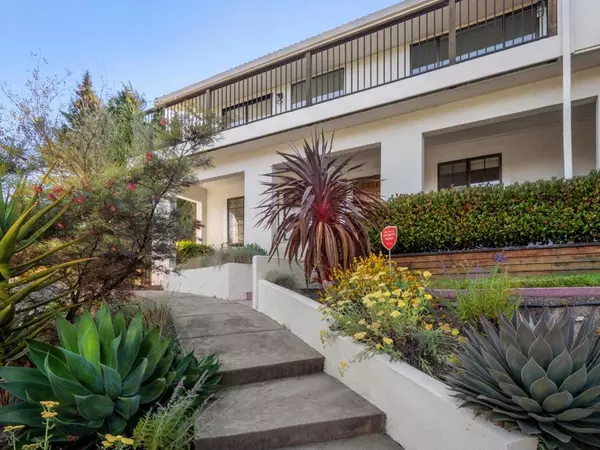 Santa Cruz, CA 95060,209 Calcita DR