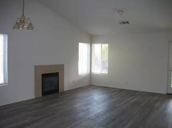 Los Banos, CA 93635,642 Kensington CIR