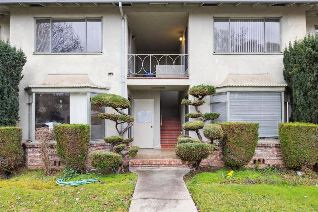 Menlo Park, CA 94025,15 Kent PL